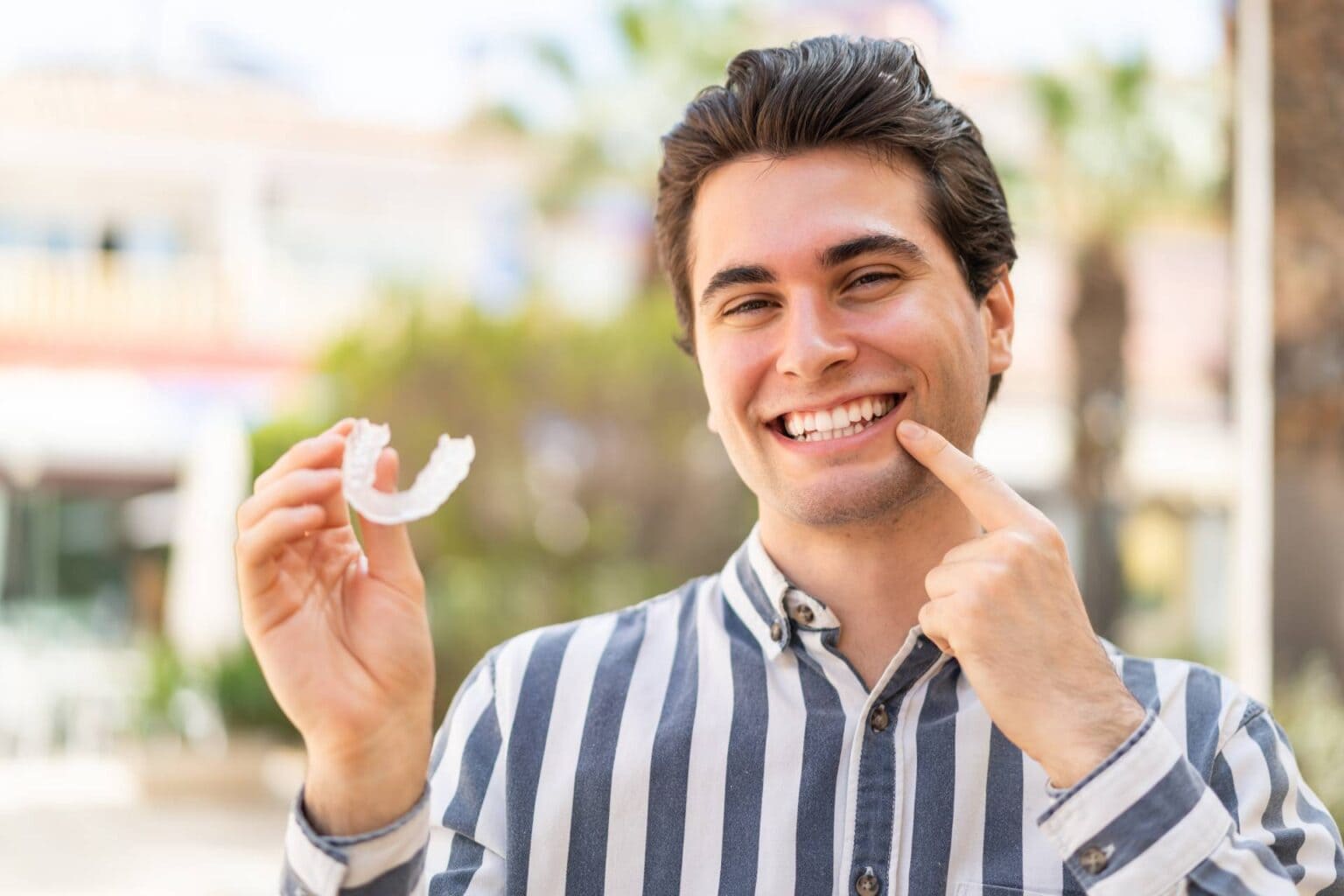 Braces vs. Clear Aligners: Which Is Right for You? - Imagine ...